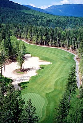 Mabel Lake Golf Course: Hole 2